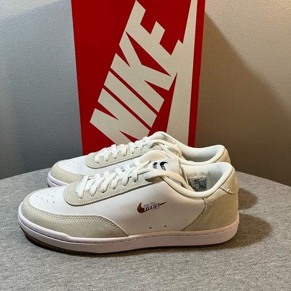 Nike Court Vintage PRM White/Metallic Copper Women’s Size 8 CW1067-102 - Picture 4 of 11